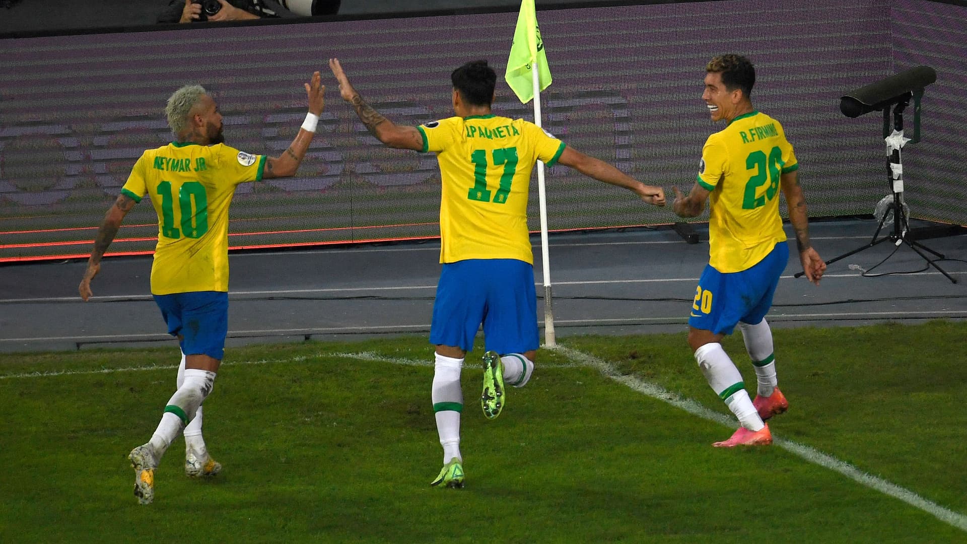 Brasil vira diante da Colômbia e se classifica em primeiro para as quartas de final da Copa América 2021