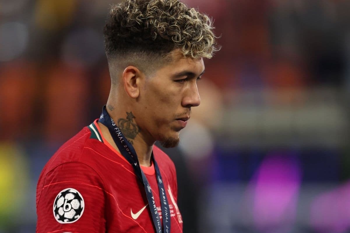 Brasileiro do Liverpool triste após derrota na final; torcedores de clube brasileiro provocam Firmino após vitória do Real