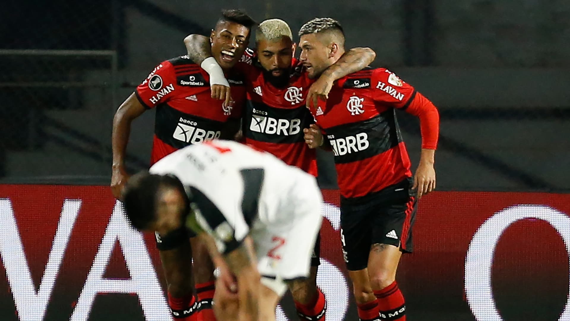 Bruno Henrique protagonizou um dos momentos mais emocionantes da Copa Libertadores 2021