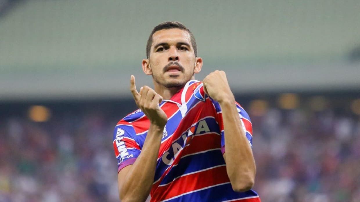 Bruno Melo foi anunciado nesta sexta-feira e gerou revolta da torcida corintiana