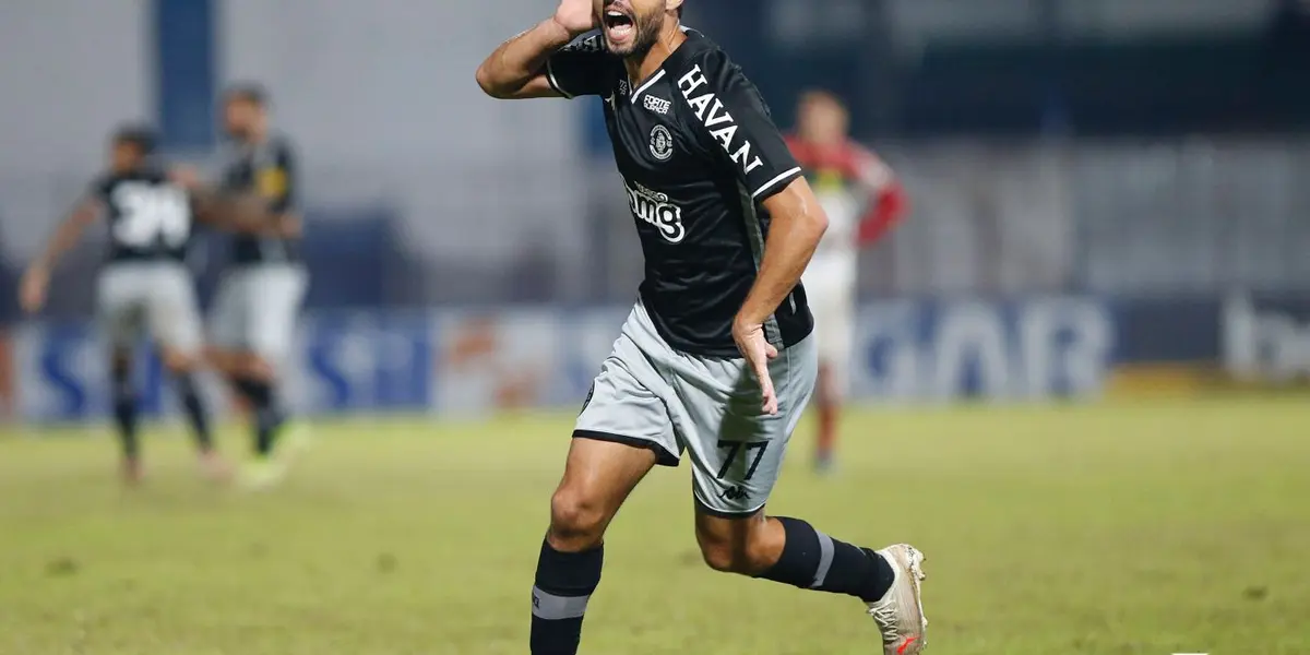 Camisa 10 vascaíno mandou recado para Ibrahimovic: "Já ganhou muito dinheiro aí"