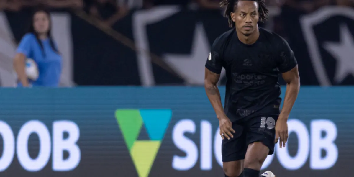 Carrillo em ação pelo Corinthians