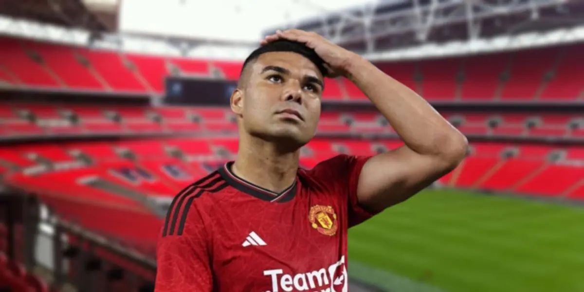 Casemiro triste com a camisa do Manchester United