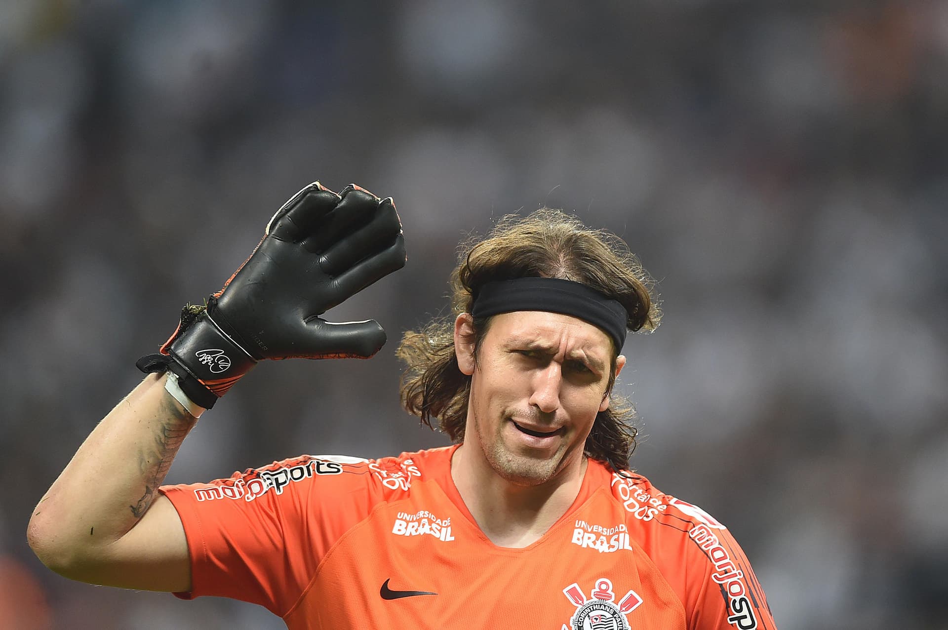 Cássio não confirmou que sua aposentadoria será no Corinthians e clubes rivais se atentam ao goleiro