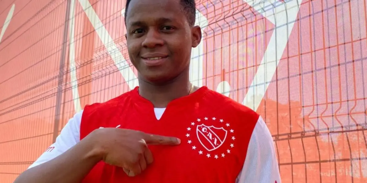 Cazares passou por grandes clubes no Brasil, e atualmente joga no Independiente