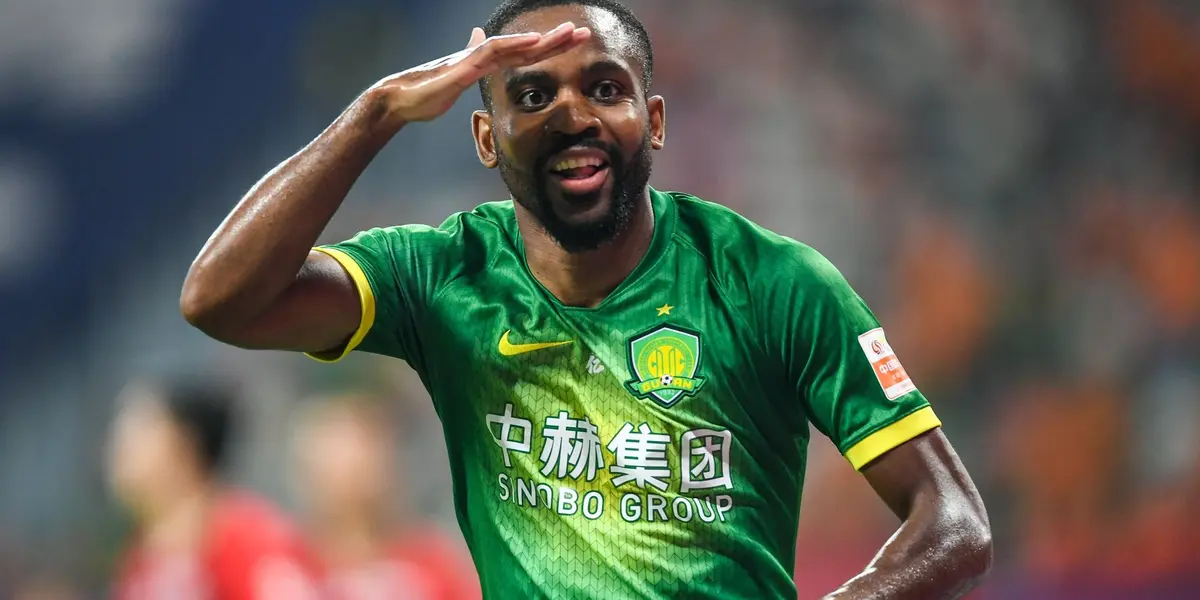 Centroavante que brilhou na Espanha interessou ao Corinthians