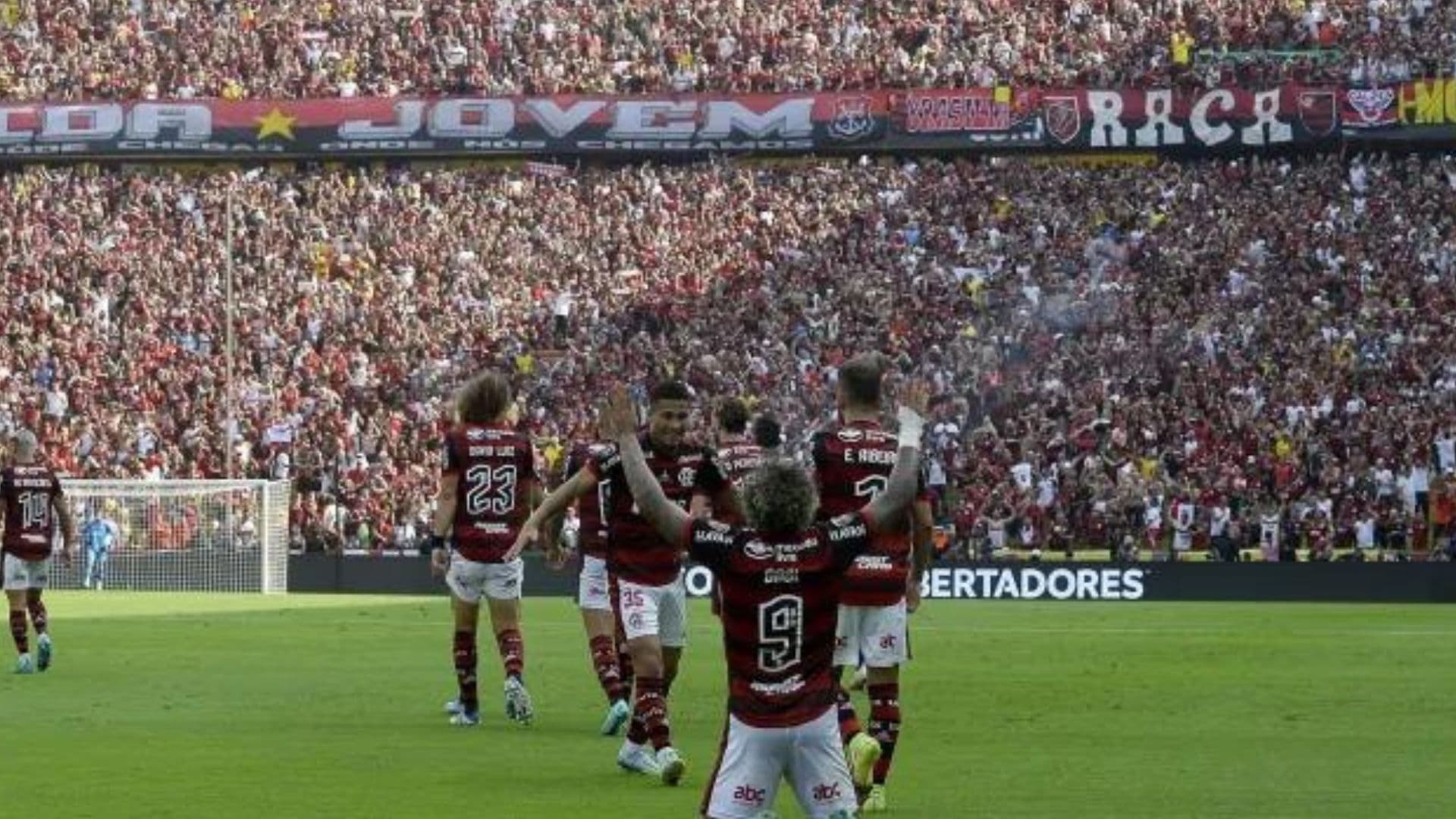 Chileno entrou no segundo tempo e realizou o sonho de ser campeão da Libertadores com o Flamengo