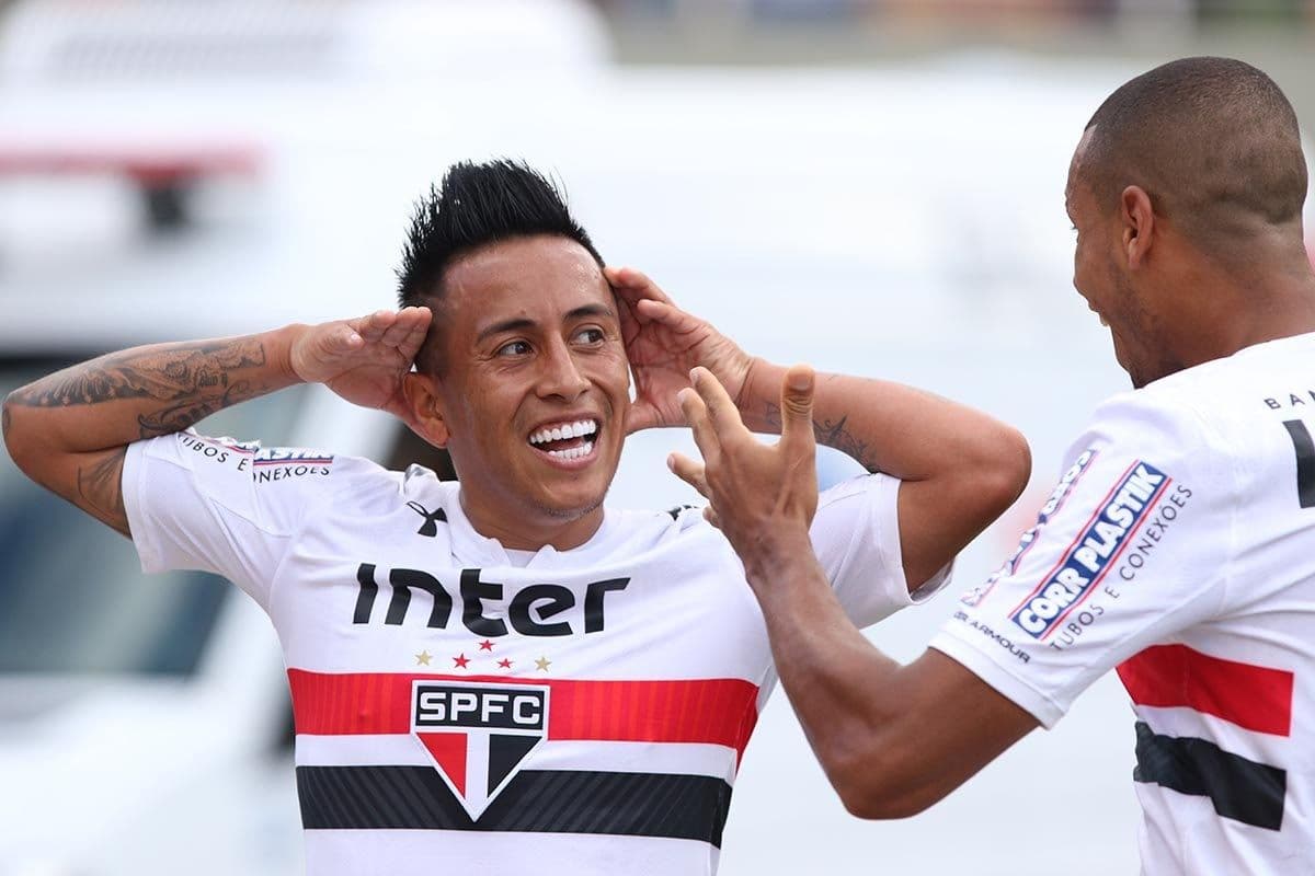 Christian Cueva teve passagem polêmica pelo Morumbi e seu único legado foi batido