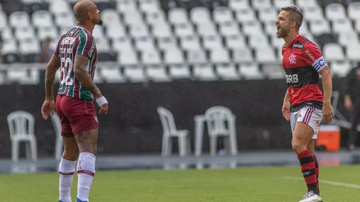 Clima foi quente no primeiro tempo do clássico carioca