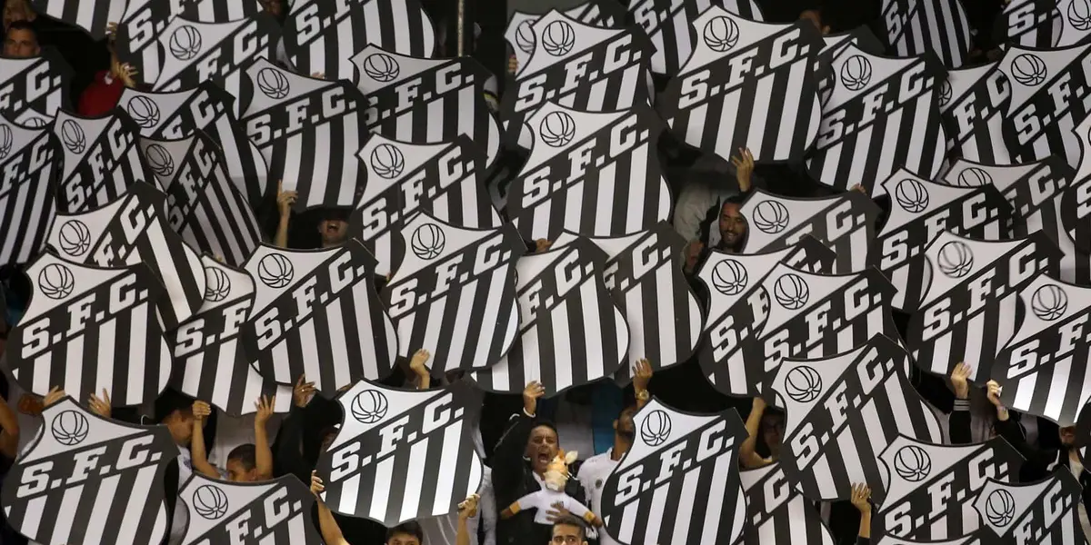 Clube briga contra o rebaixamento nesta temporada e vê situação ficar mais complicada perto do fim do campeonato