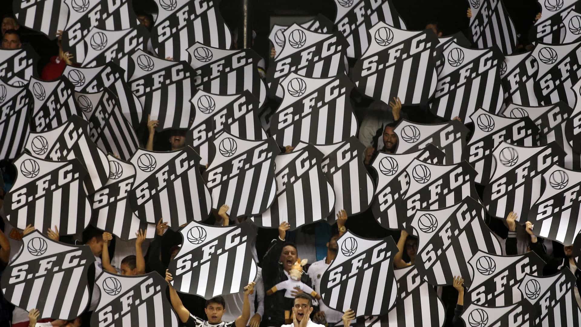 Clube briga contra o rebaixamento nesta temporada e vê situação ficar mais complicada perto do fim do campeonato