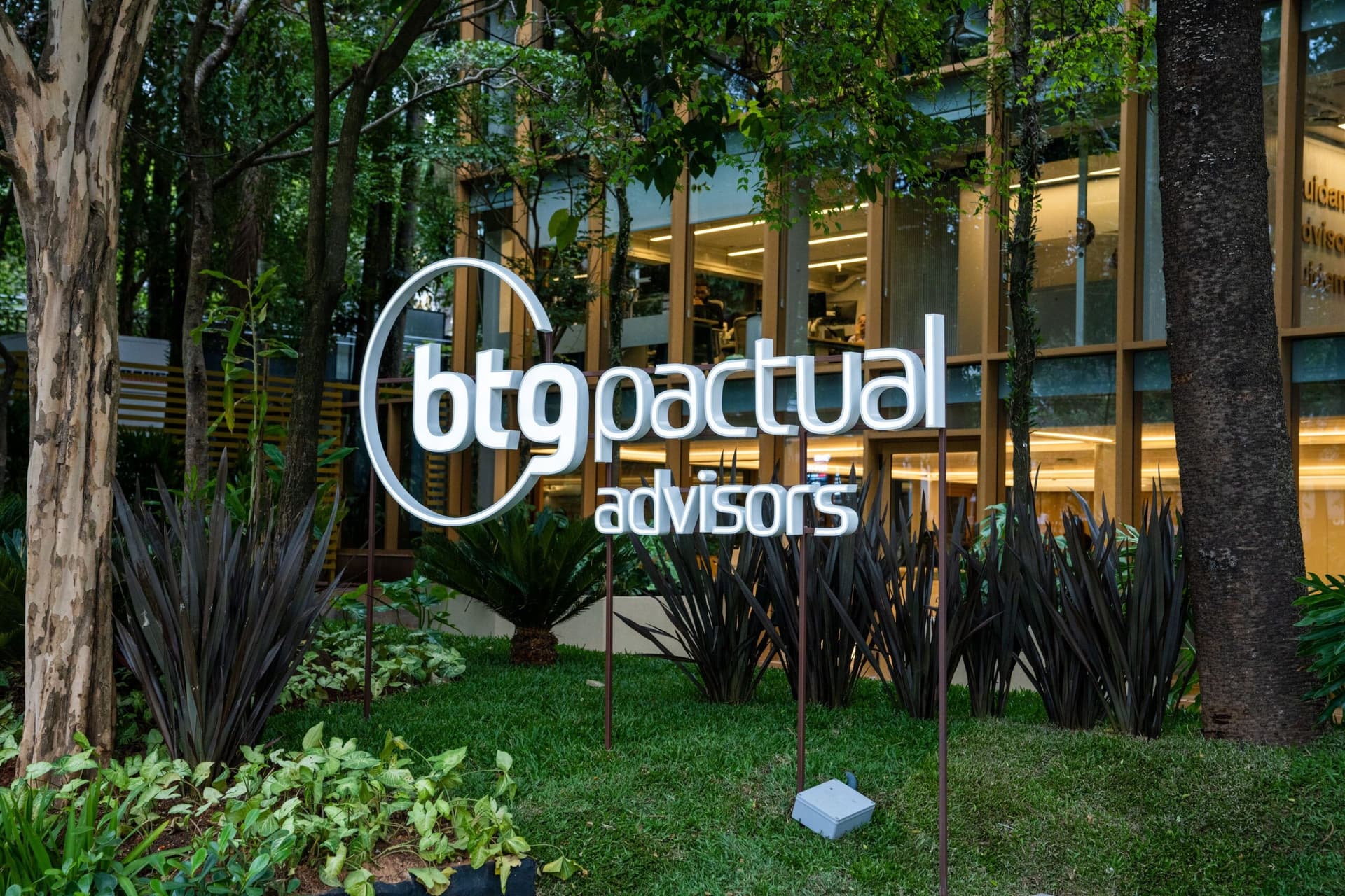 Clube já está disponível para negociar com investidores