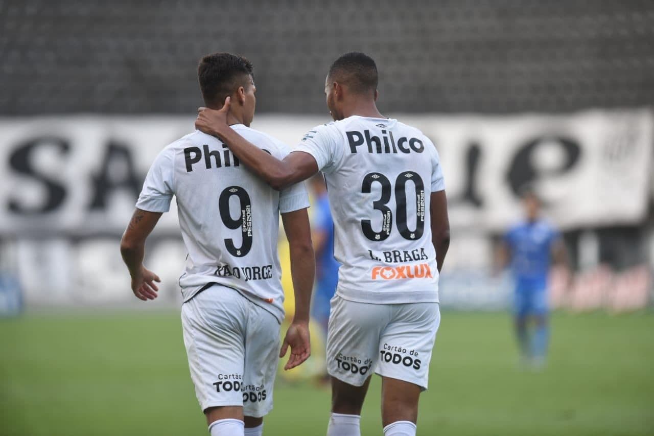 Clube terá dois reforços para clássico com o Palmeiras