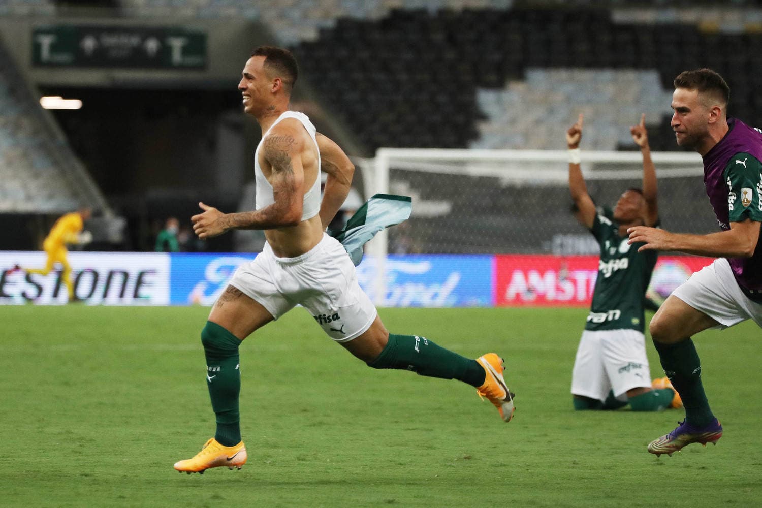 Clube vive mau momento no Brasileirão e começa a replanejar o elenco para 2022