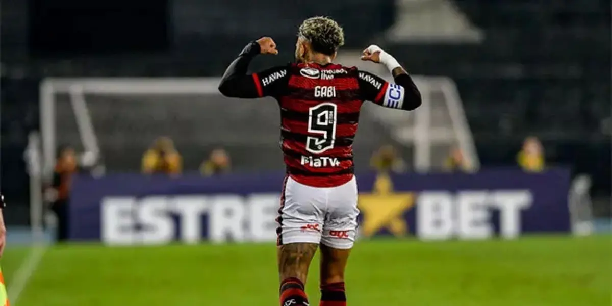 Clubes da Espanha monitoram situação do atacante