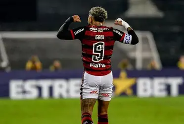 Clubes da Espanha monitoram situação do atacante