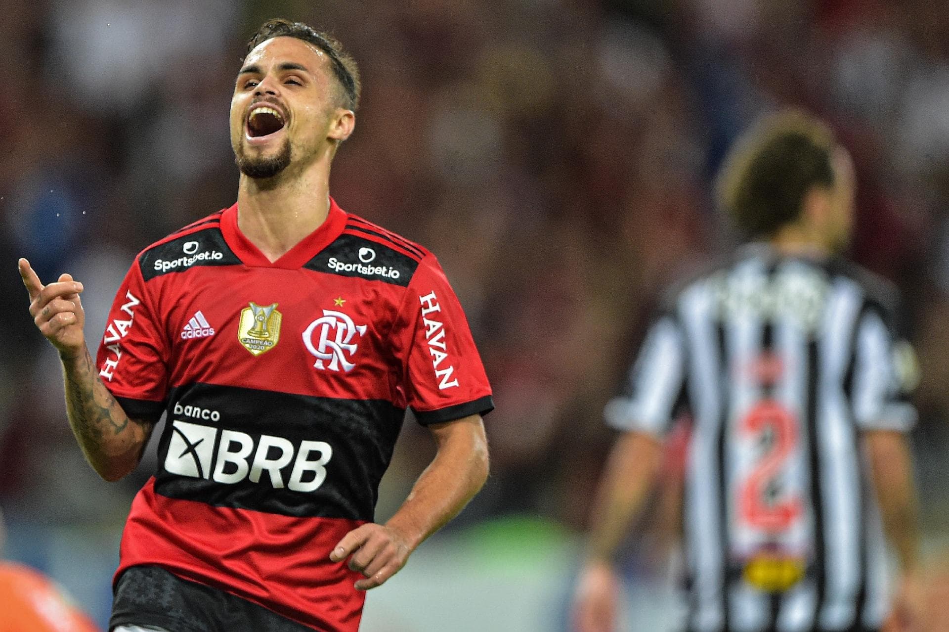 Clubes já tem travado uma guerra nos bastidores da CBF e agora trocam farpas em público