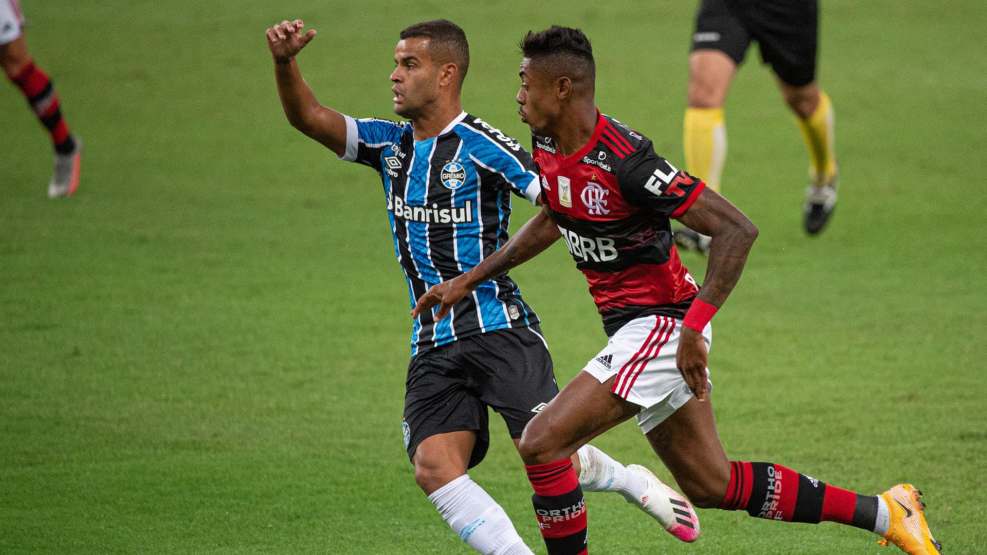 Clubes se enfrentam buscando vaga nas semifinais. Flamengo tem vantagem histórica no duelo