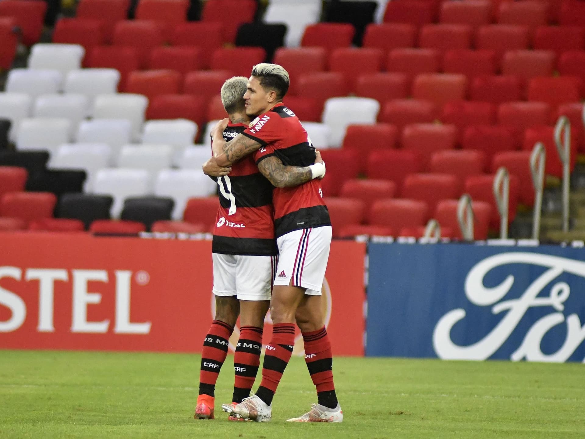 Com Gabriel Barbosa convocado pela seleção brasileira, Pedro receberá novas chances para convencer Renato Portaluppi no Flamengo