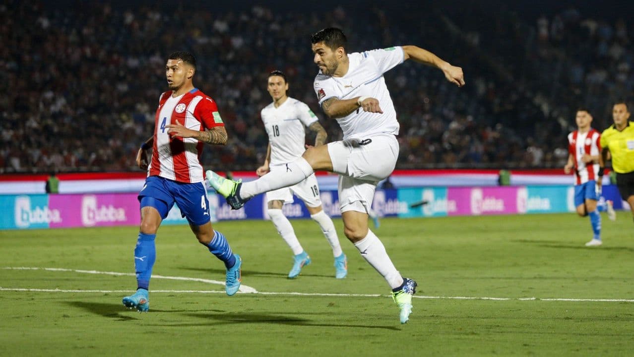 Com gol de Suarez, Celeste supera equipe do Paraguai fora de casa