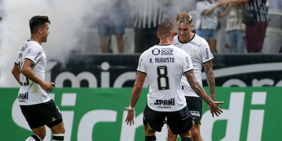 Com a lesão de Renato Augusto no menisco, o Corinthians precisa encontrar um substituto de alto nível para o meio-campo