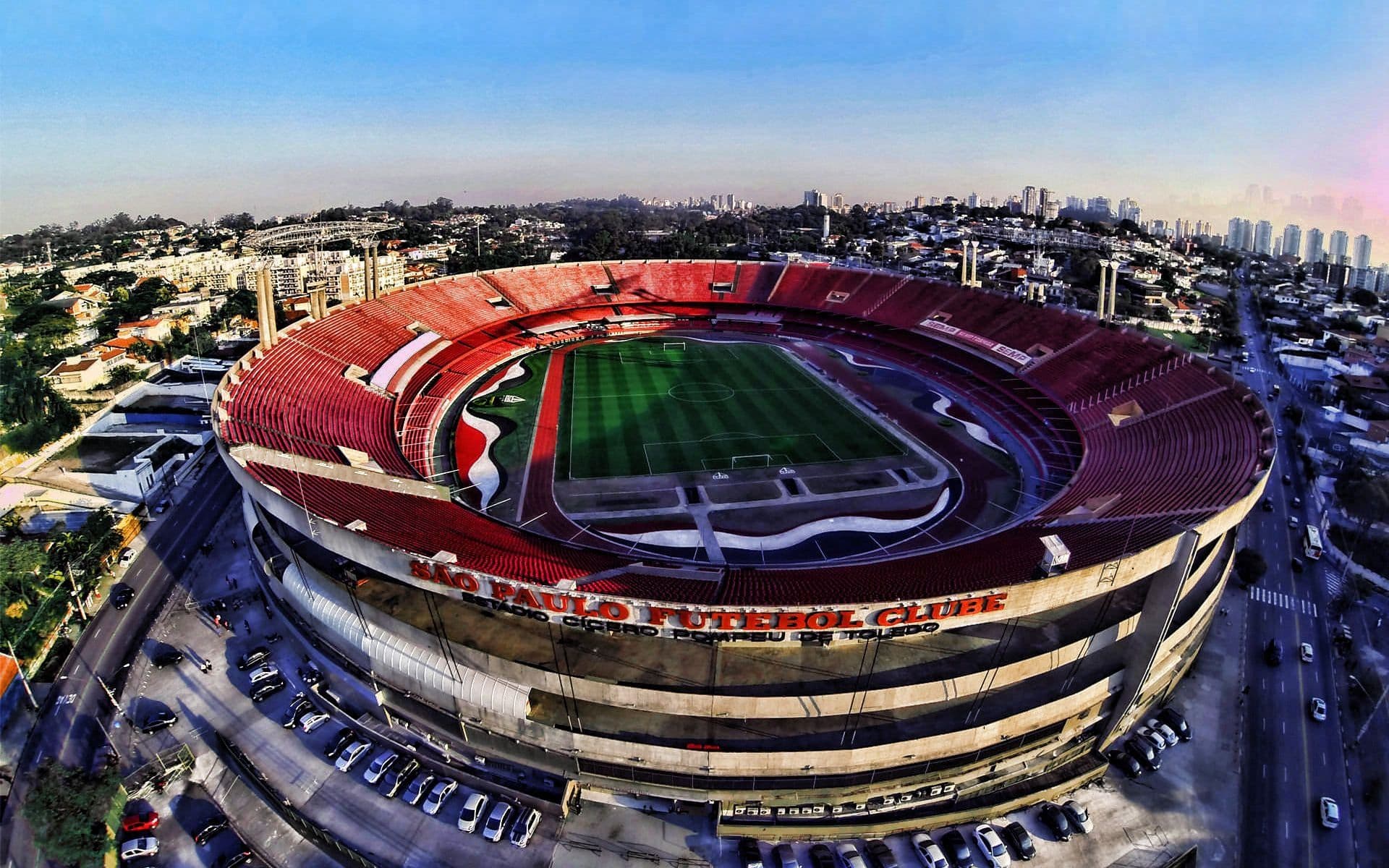 Com a mudança, São Paulo pode contratar estrelas do futebo mundial e ainda sanar as suas dívidas