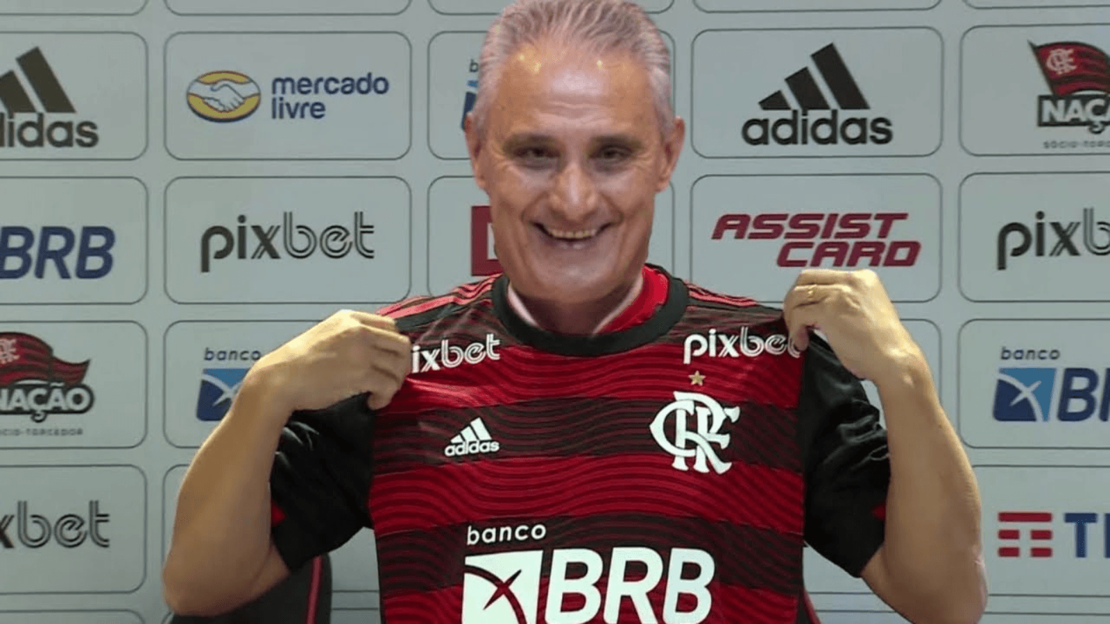 Com o péssimo resultado na Copa Libertadores, a imprensa fala sobre a saída de Pereira.