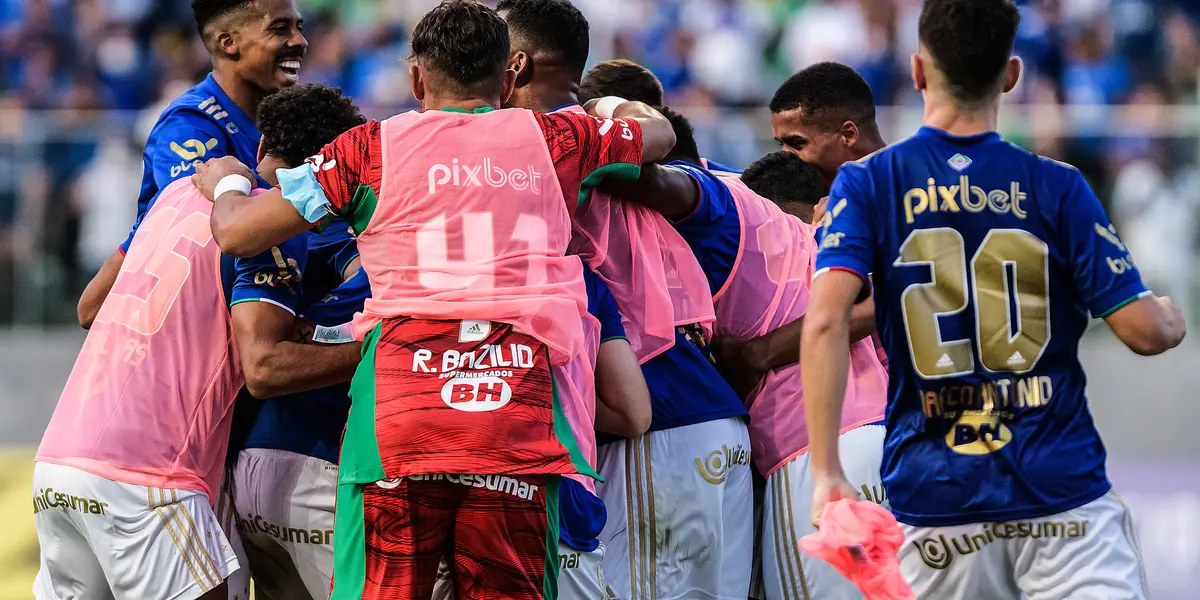 Com seis mudanças e as estreias de Rafael Cabral e Sidnei, equipe de Paulo Pezzolano consegue vitória apertada