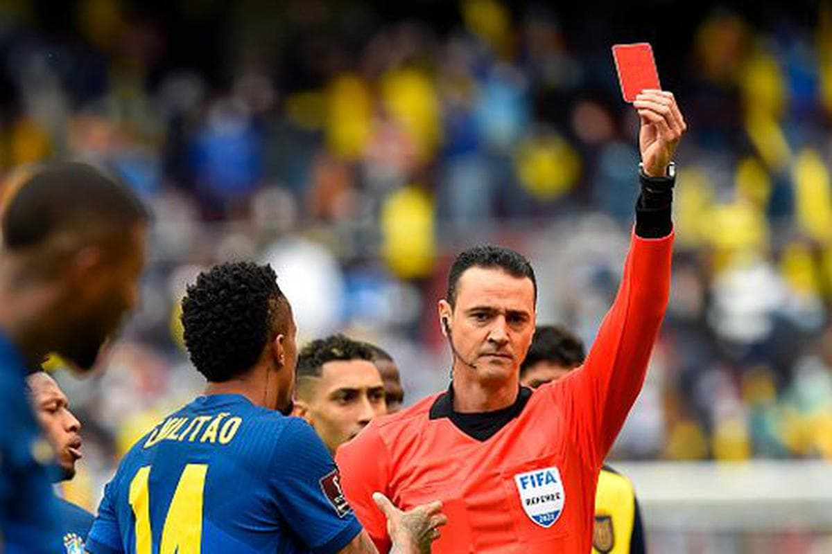 Com três datas pela frente e um clássico sem resolução, os gigantes brigam por 1 na América do Sul.
