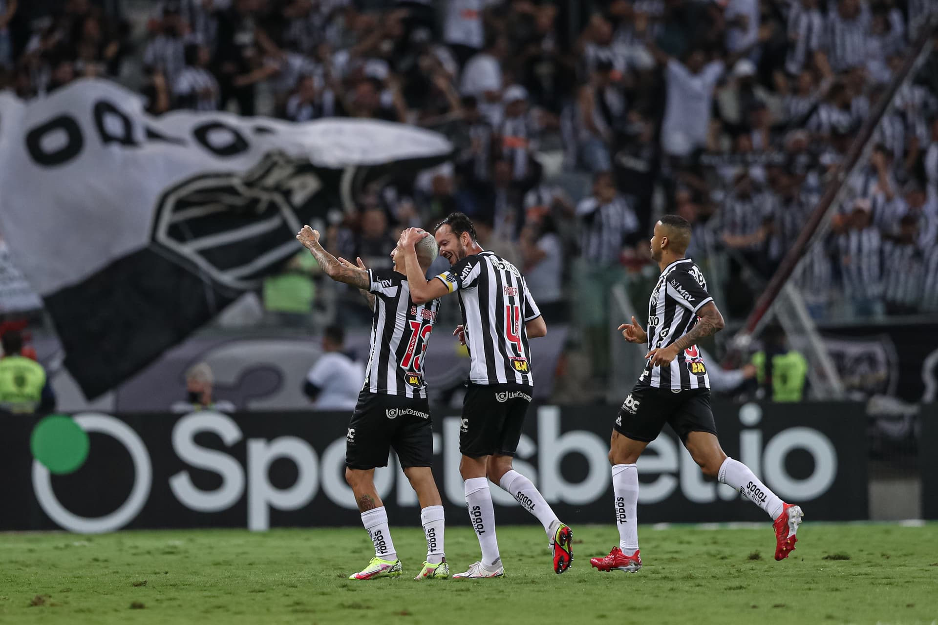 Com a venda, o Atlético fatura um bom dinheiro