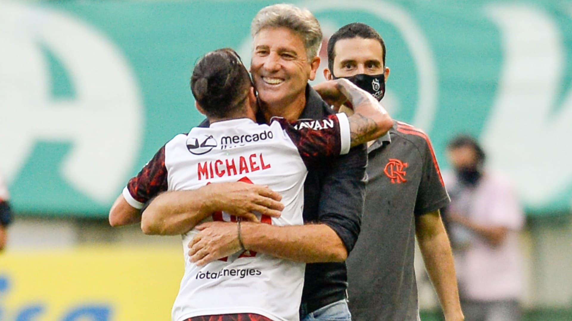 Constantemente, Renato Gaúcho fala sobre a qualidade do meio-campista e Flamengo corre para contratá-lo