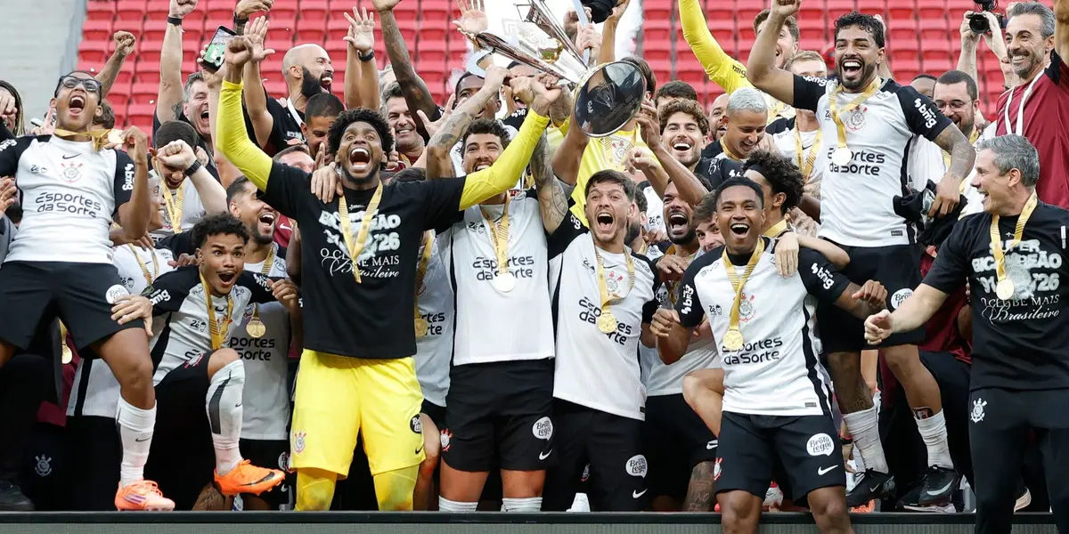Corinthians em comemoração do título da Supercopa Rei. Foto: Rafael Ribeiro/CBF