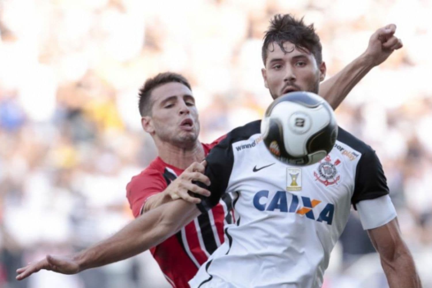 Corinthians ensaia um chapéu no São Paulo por atacante