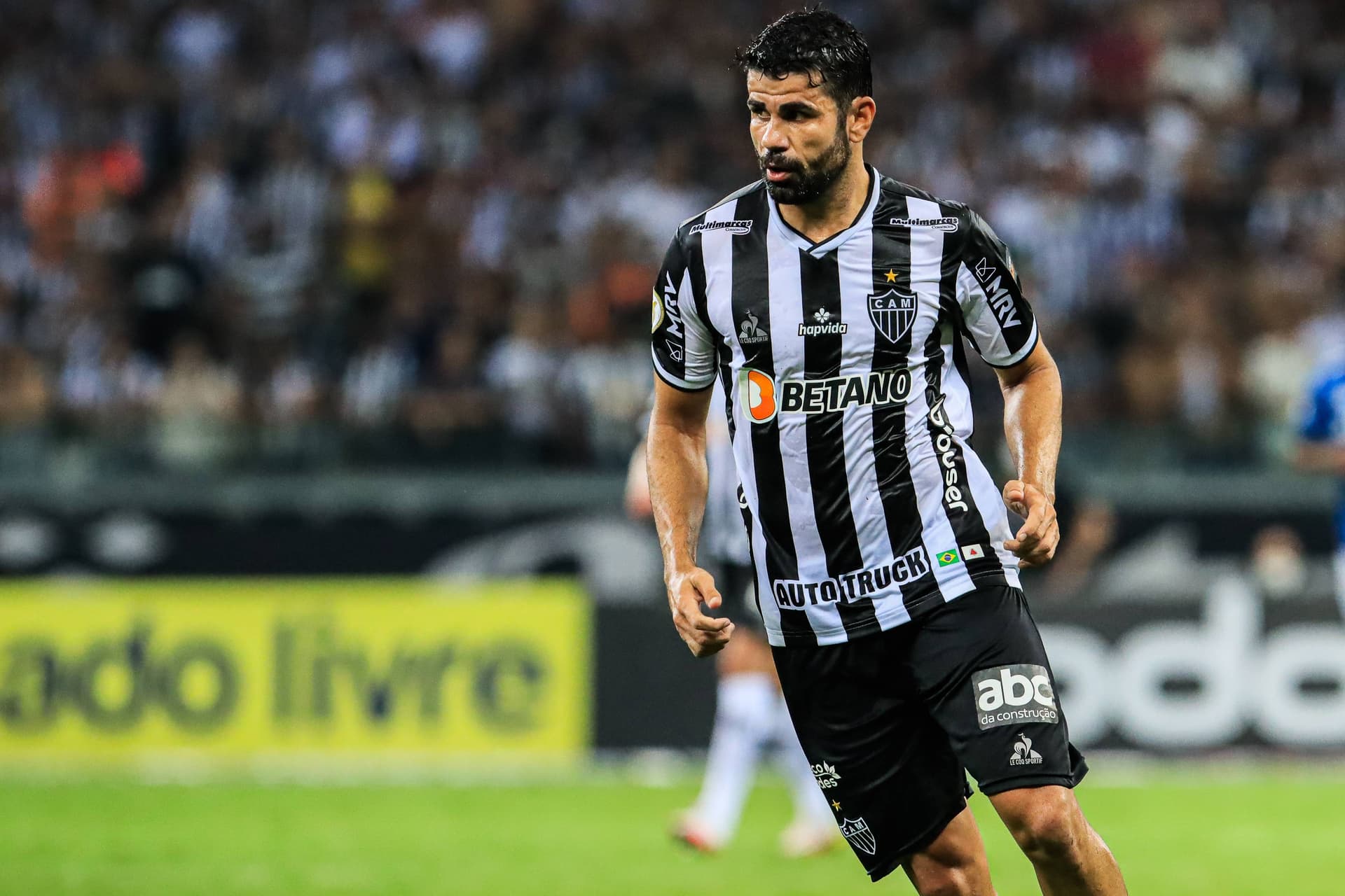 Costa manifestou desejo de reforçar o 'Timão', mas a diretoria não se interessou por ele
