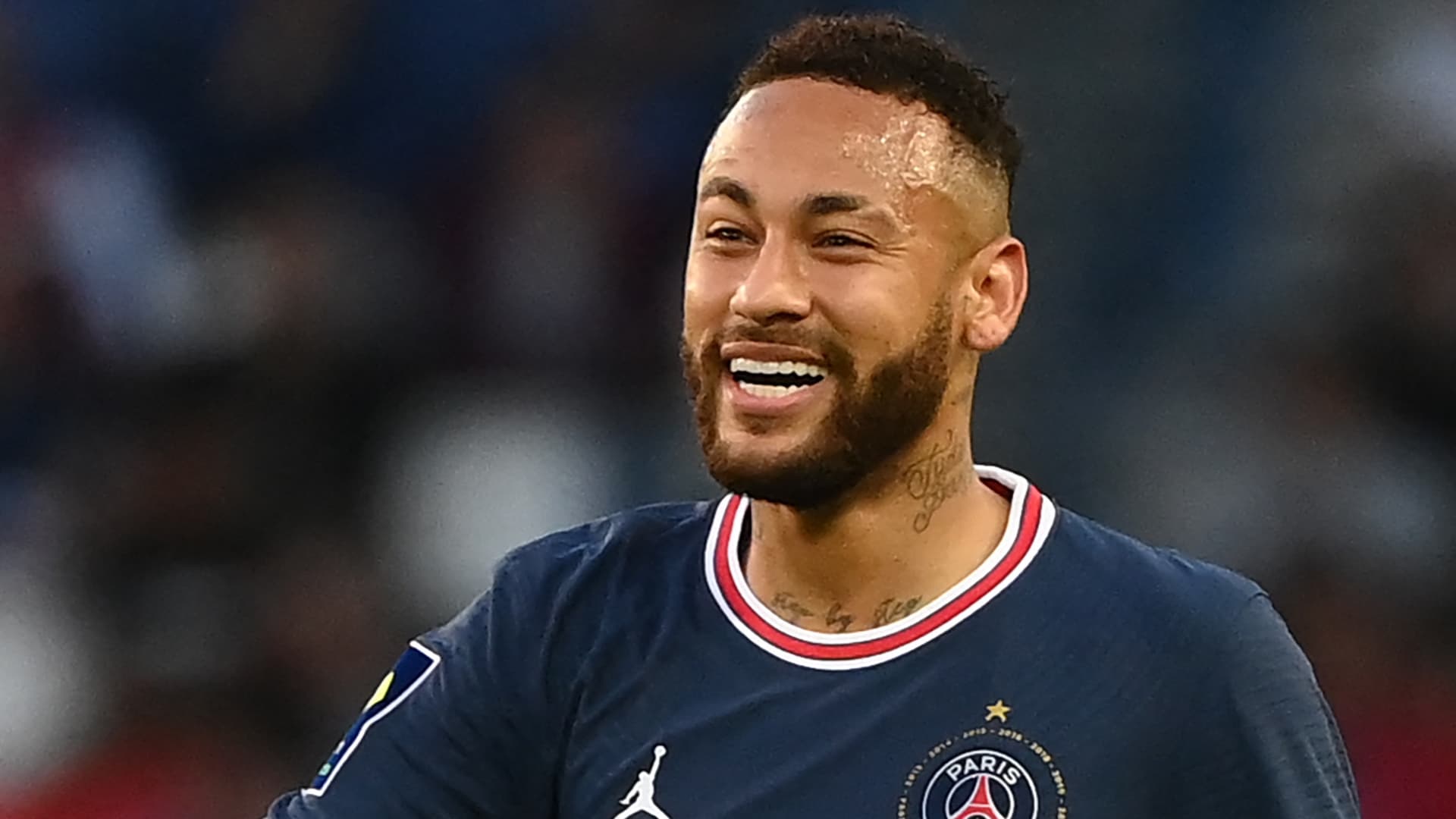Craque brasileiro é cobiçado por diversos clubes, já que vai deixar o Paris Saint-Germain