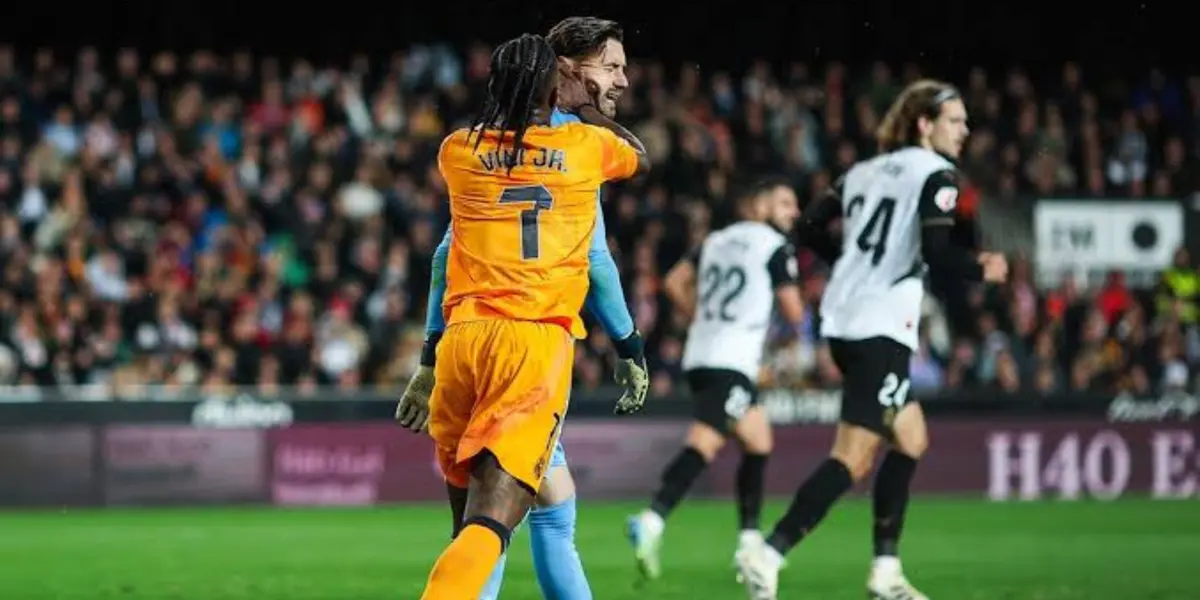 Craque brasileiro foi eleito o melhor jogador do mundo e cometeu ato de indisciplina em campo