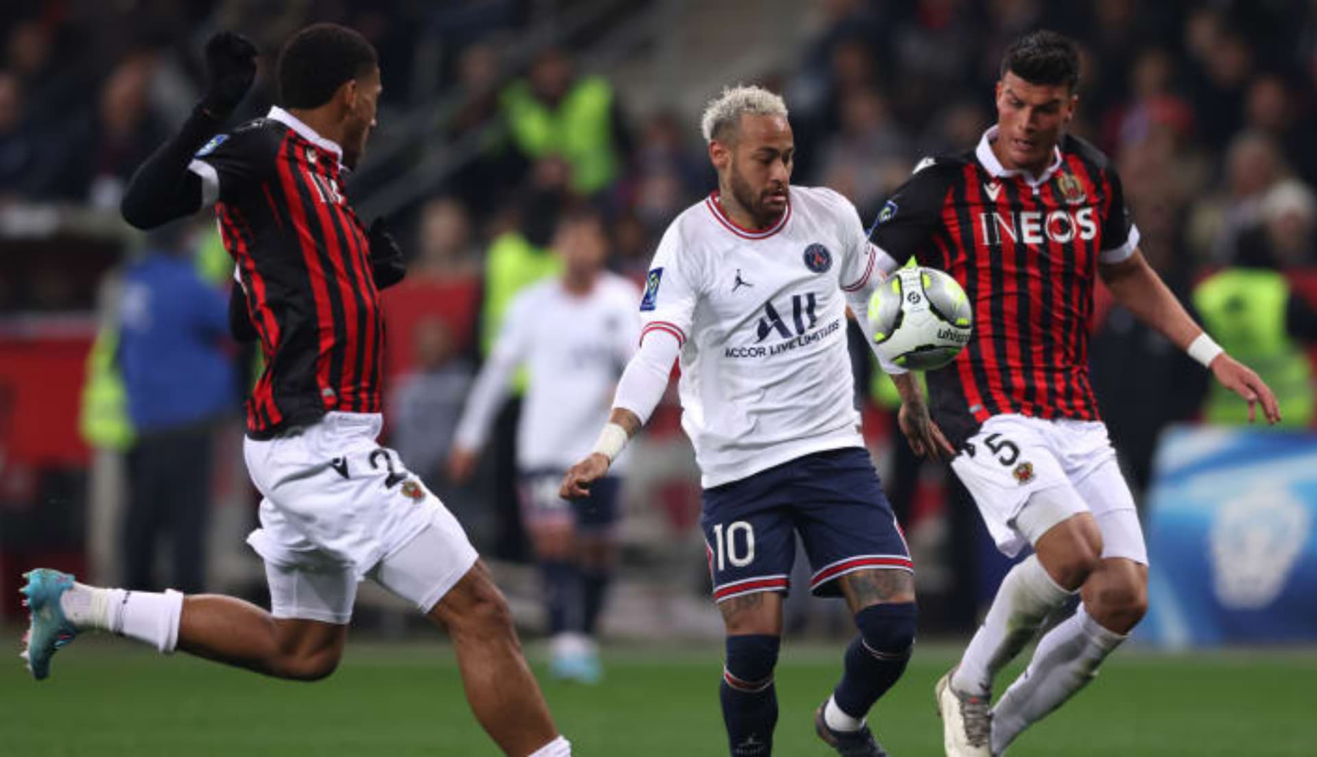 Craque brasileiro perdeu a cabeça frente ao Nice