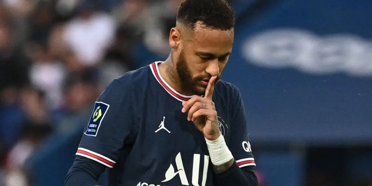 Craque brasileiro pode ser negociado pelo PSG neste verão