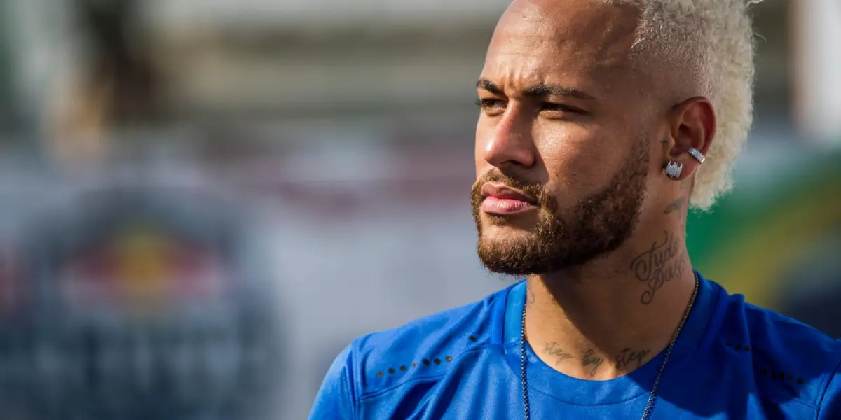 Craque brasileiro revela ainda que não sabe se voltará a jogar no Brasil