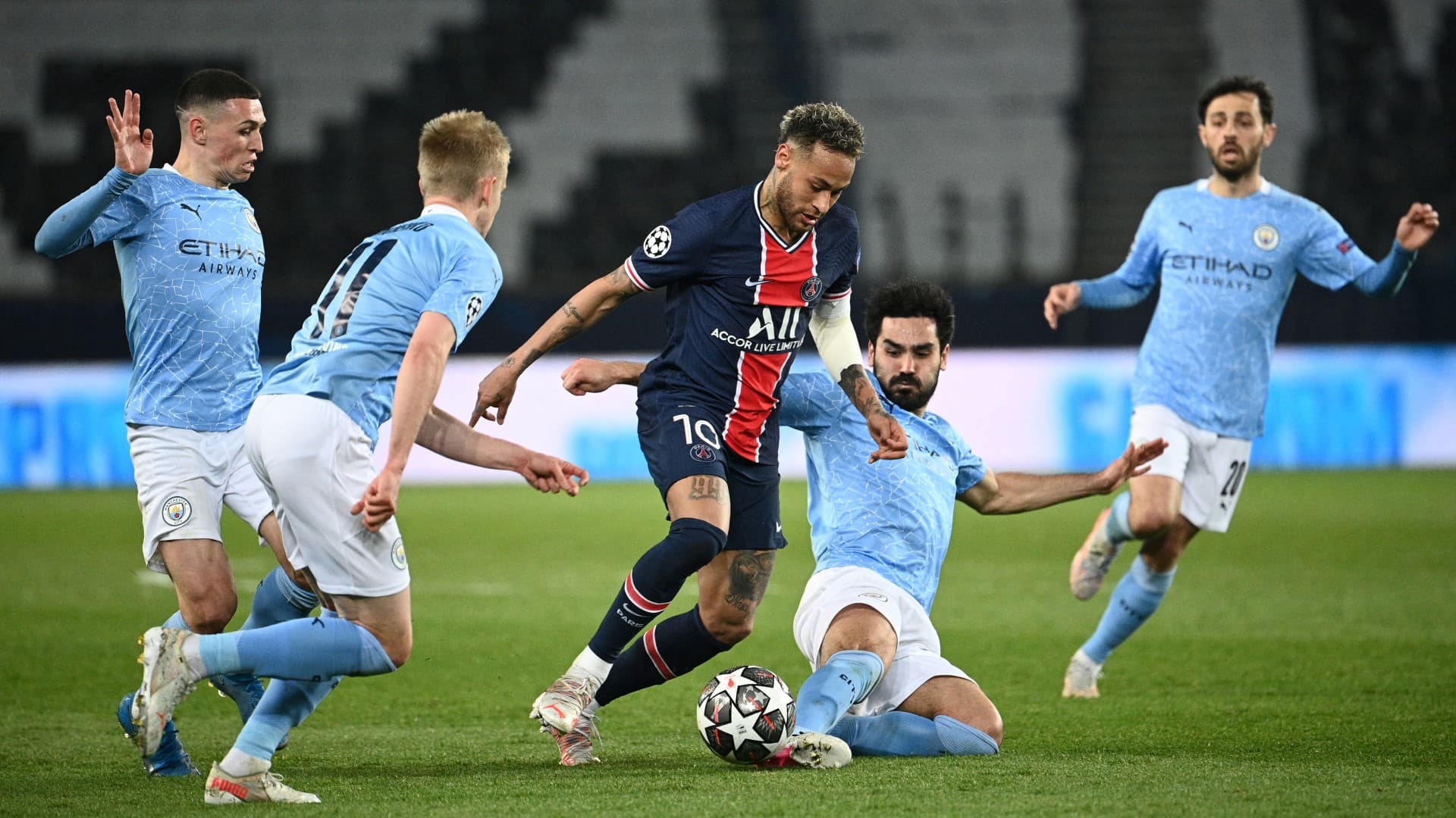 Craque brasileiro tenta levar equipe francesa ao primeiro título continental