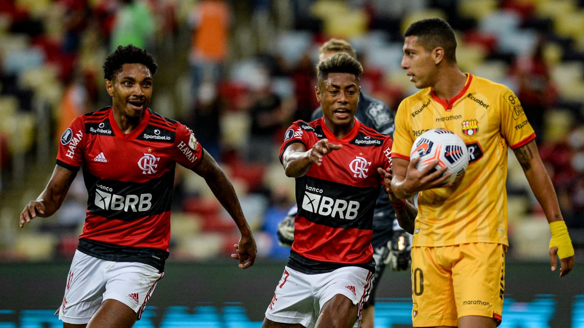 Craque do Barcelona de Guayaquil já perdeu o emprego por se declarar ao Flamengo