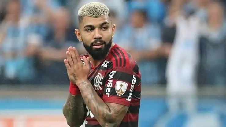 Craque do Mengão pode estar de volta ao Velho Continente