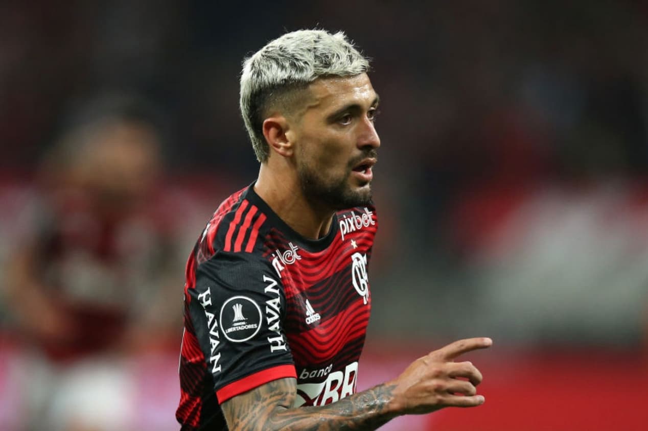 Craque uruguaio está na mira de gigantes europeus e pode deixar o Flamengo