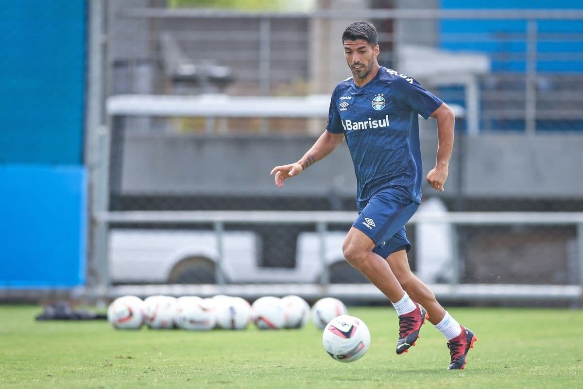 Craque uruguaio mostra toda a sua humildade em chegada no Grêmio