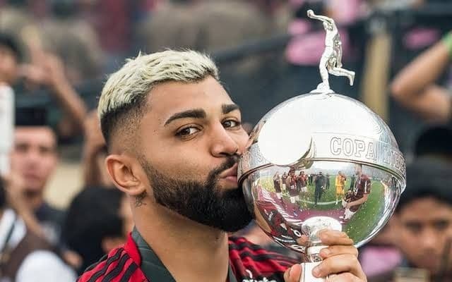 Craques do futebol brasileiro comemoram a data natalina
