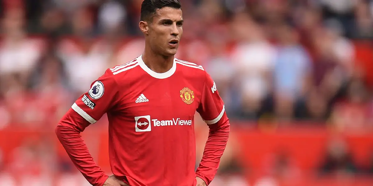 Cristiano Ronaldo voltou para defender o United em Old Traford após 12 anos