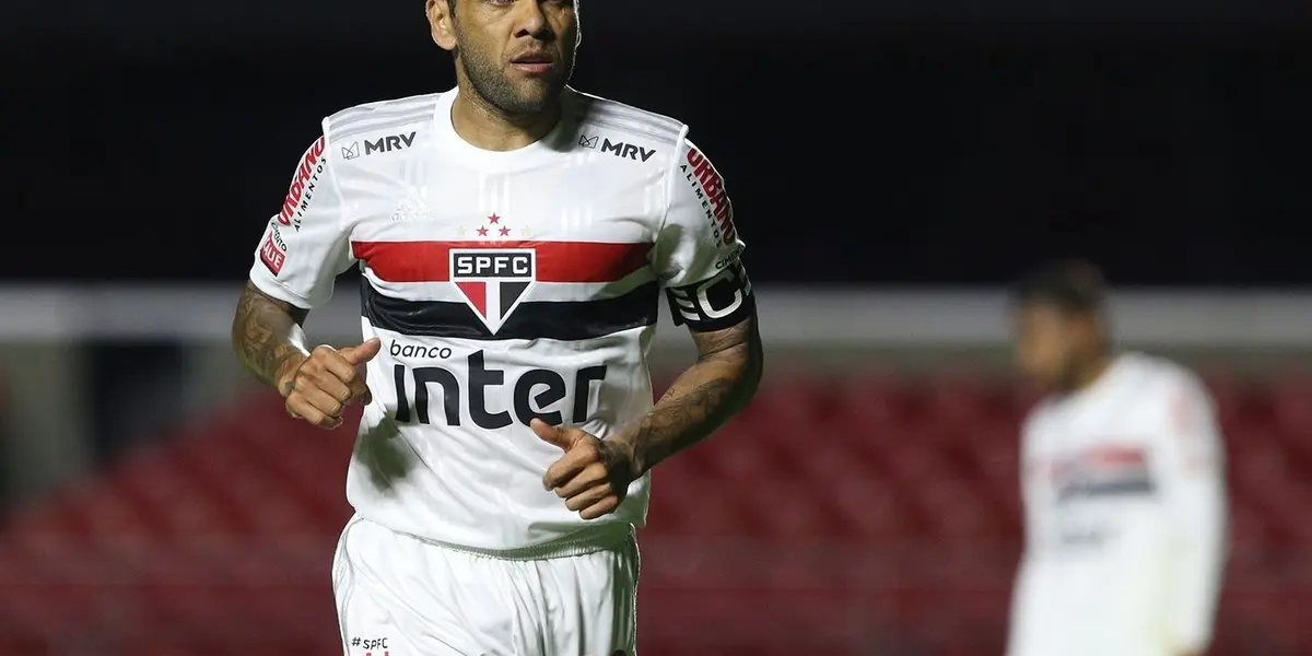 Dani Alves pode ter final trágico em seu time de coração