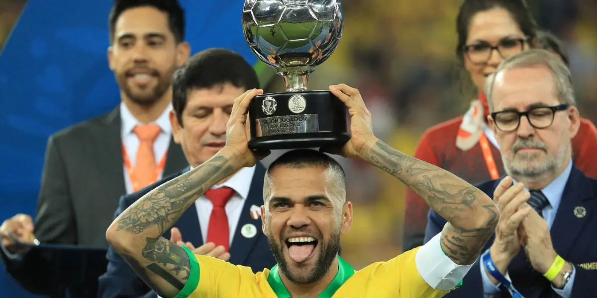 Dani Alves publicou uma foto em sua rede social que chamou a atenção