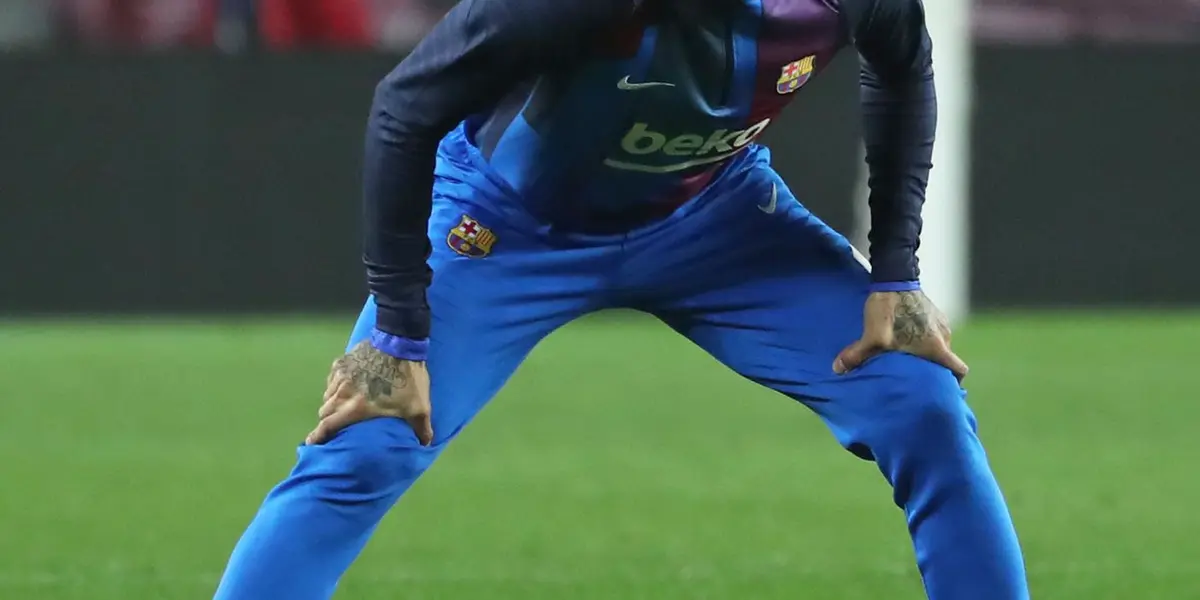 Dani Alves regressou a Barcelona a pedido exclusivo do amigo Xavi