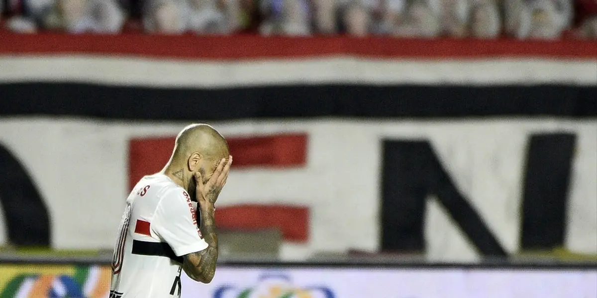 DaniDani Alves no vive um bom momento em sua carreira futebolísticaAlves não vive um bom momento em sua carreira futebolística